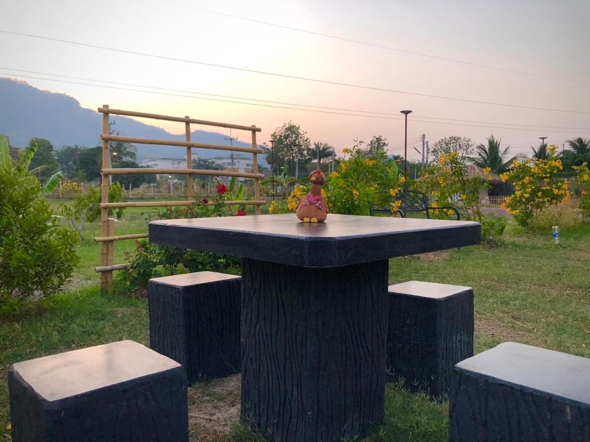 คูณ-เนื่อง ฟาร์ม สเตย์ หัวหิน Koon & Nueang Farm Stay Hua Hin Ban Bo Fai Екстер'єр фото